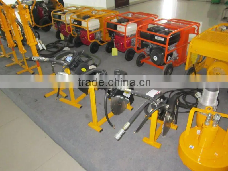 hydraulic hand-held circular saw