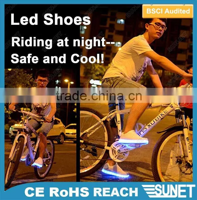 Promotional glowing led light led shoes simulation