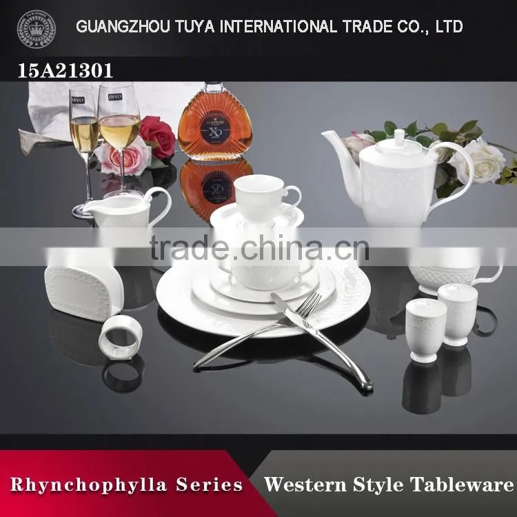 Hot Sale Janpanses Lovely Fine Porcelain Dinner Set