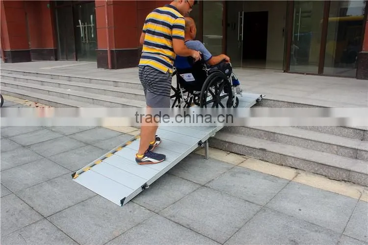 Lightweight aluminium alloy ramp