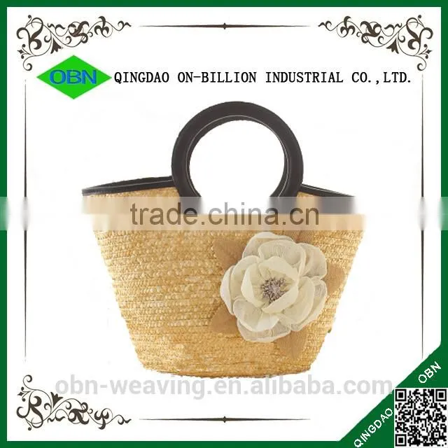 Tote straw handbag with decoration