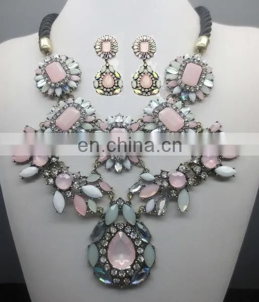 alibaba express stock bib statement necklace MOQ 24pcs per color