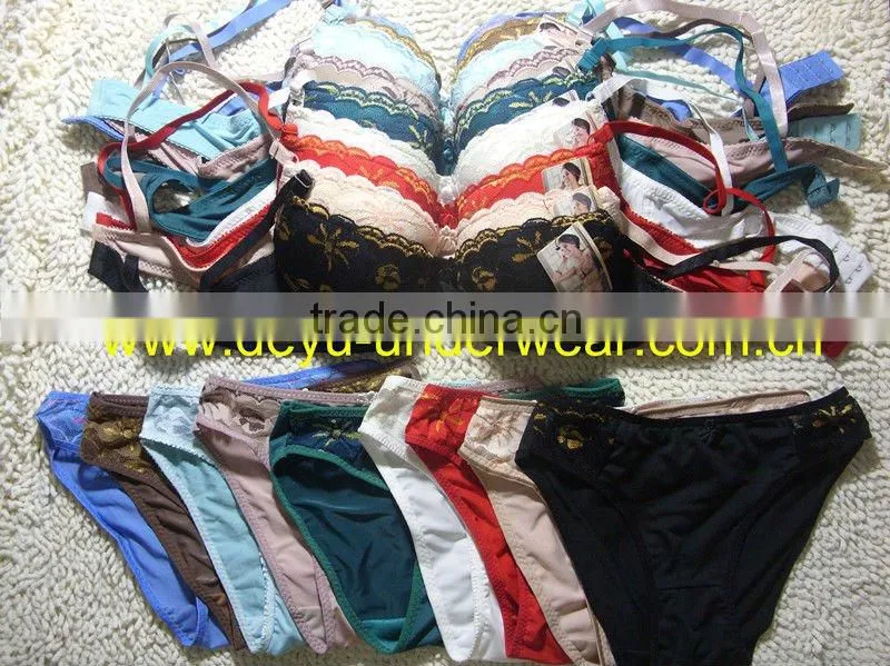 0.9USD High Quality Competive Price lace trimmed lingerie set