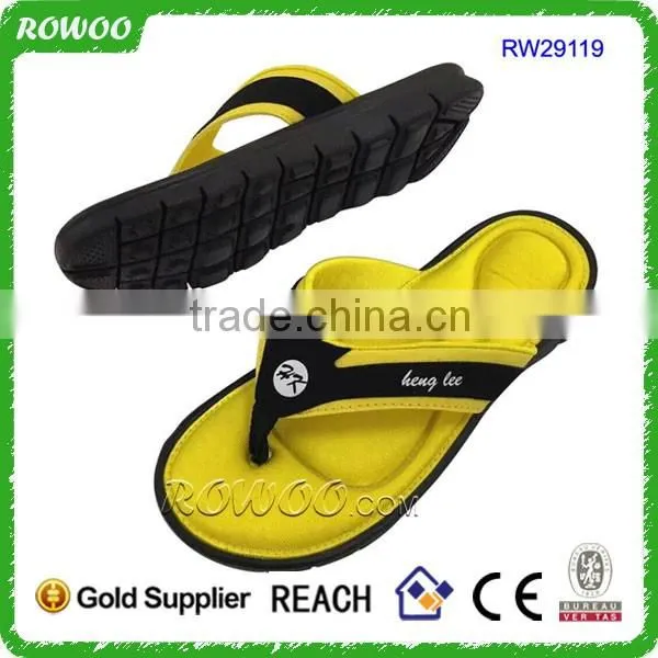 Four Season slipper with memory foam material massage slipper flip flops