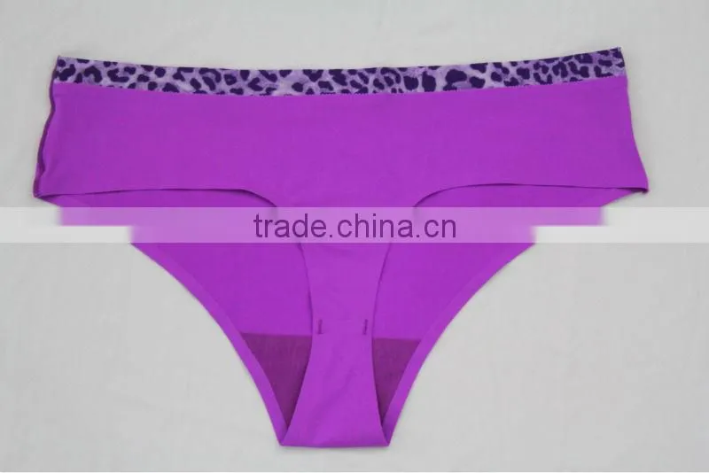 2014 Latest Design Seamless Bonded Thong Underwear Woman