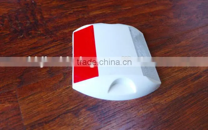 Highway brightness durable plastic road stud ,cheap price plastic road reflector