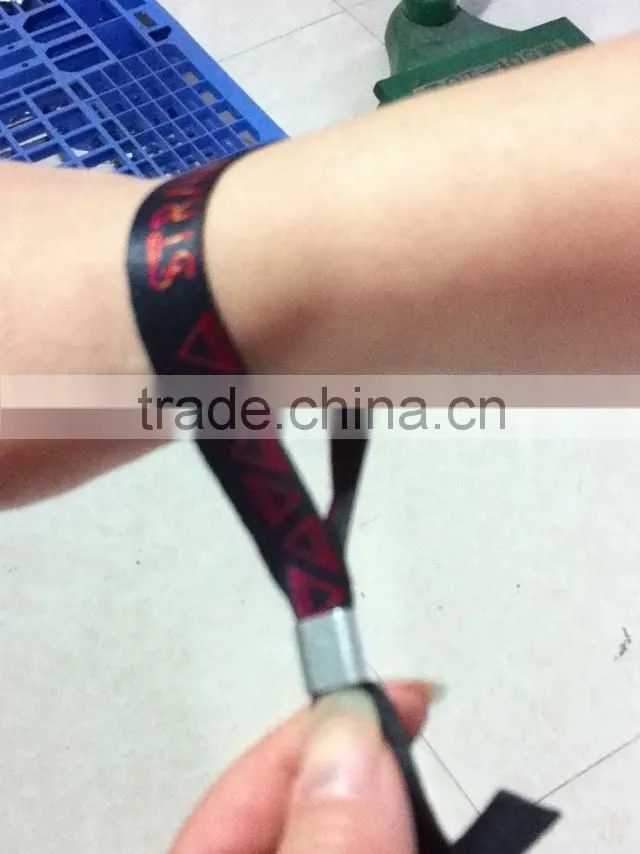 custom woven wristband or fabric wristband