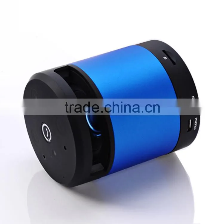 2013 hand gesture induction bluetooth mini speaker