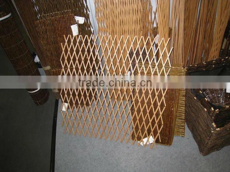 willow garden expanding trellis