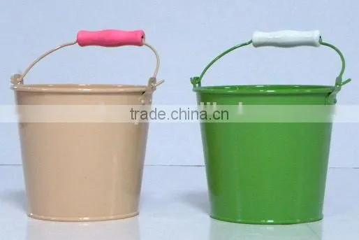 Bucket (Red), MSO-036