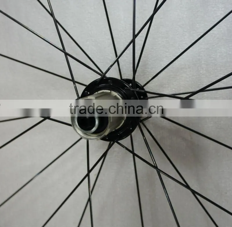 Light and high performance carbon wheels