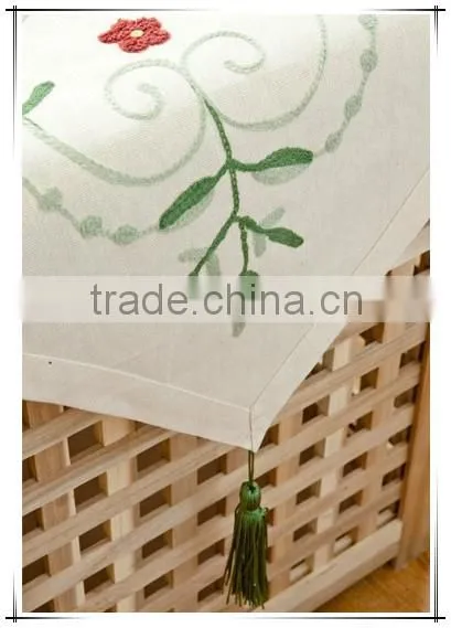 Hot sale handmade embroidered signature cotton table runner