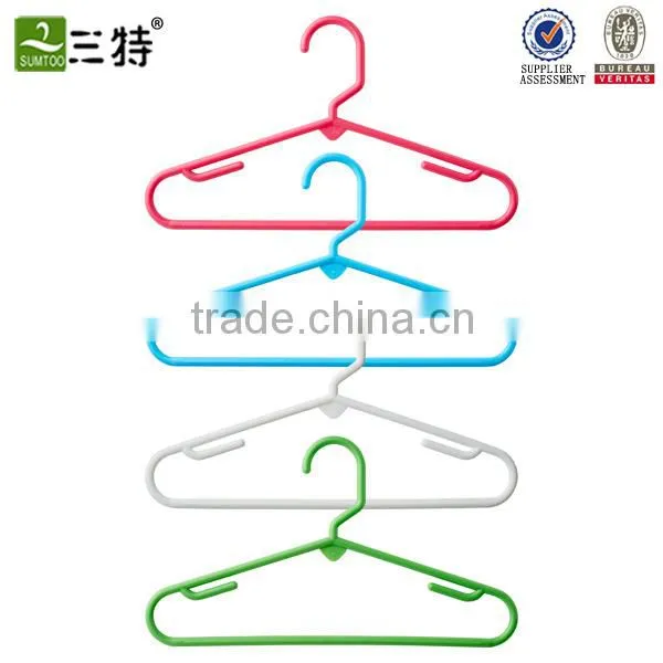 children clothes hangers plastic