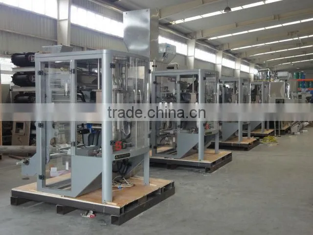 The granules full automotive packing machine/seal packing machine with conveyor