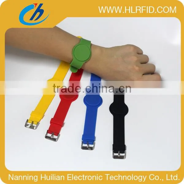 wholesale rfid 13.56Mhz water proof silicon bracelet,rfid printable wristband/watches with nfc chip for mobile payment