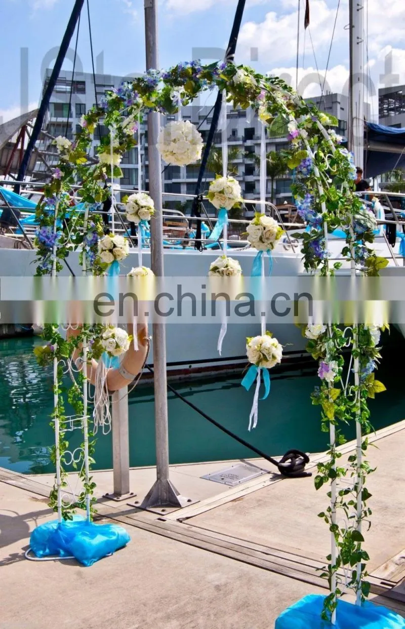 WHITE METAL DECORATIVE ARCH