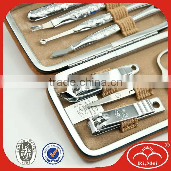 gril coordinates manicure pedicure set