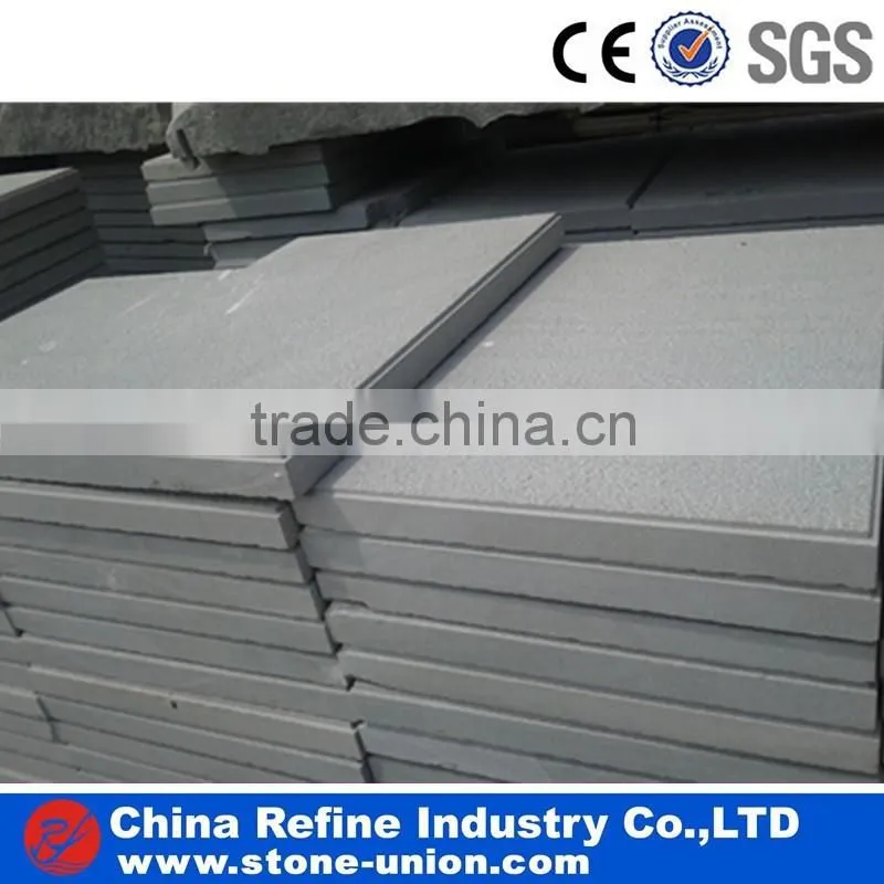 Multicolor sandstone tiles