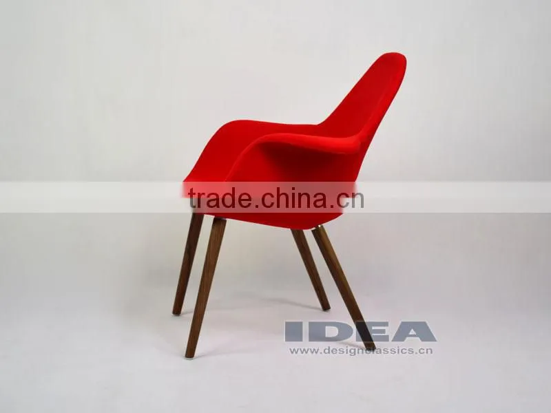 Replica Eero Saarinen Organic Chair - Red Fabric