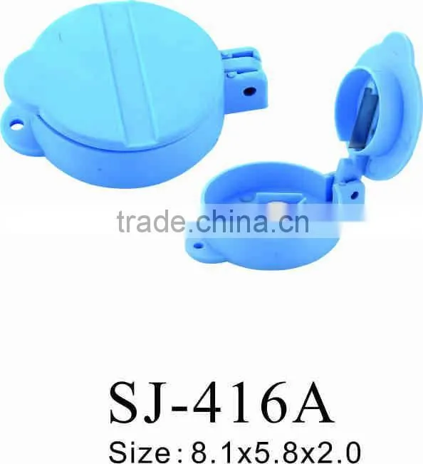 Plastic pill crusher