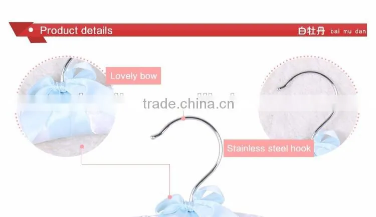 Delicate design ribbon dog clothes hanger bracket wholesale
