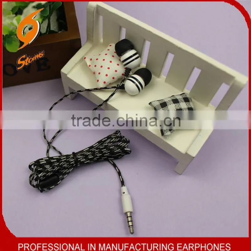 Matel earphone for mobile phone,best selling products,made in china.