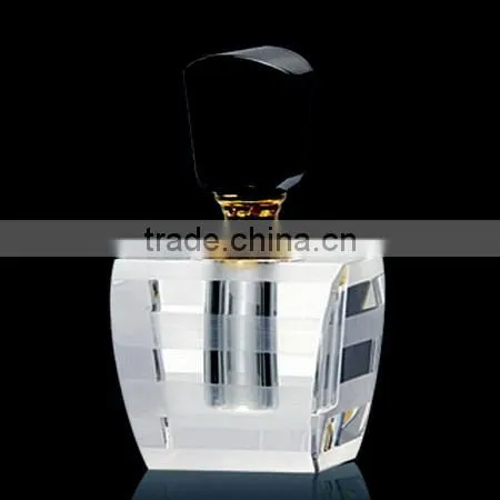 2016 Newly pure blue elegant crystal perfume bottle