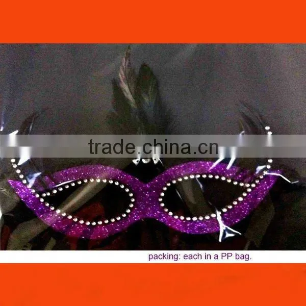 PURPLE GLITTER AND FEATHER WITH SKULL MASQUERADE PARTY MASK