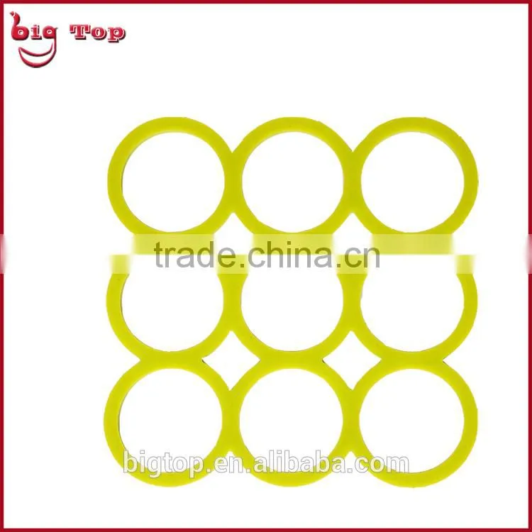 BT0120 Wholesale Silicone Square Shapes Heat Resistant Table Mat with 9 Round Shape Pot Holder Table Mat Insulating Pat Cup Mat