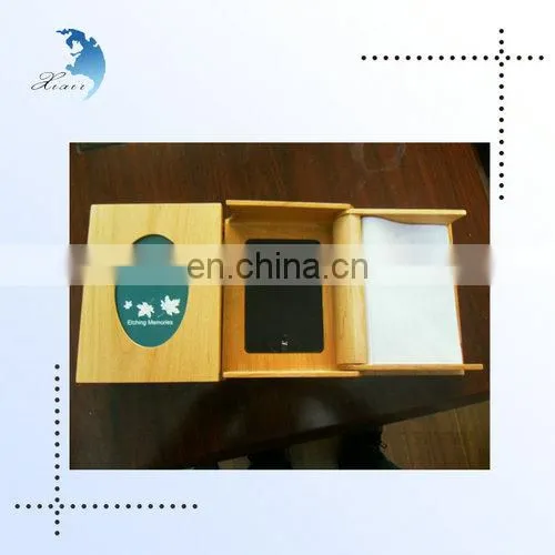 Handmade Decorative Triangular Prism Shape Wooden Pen Holder in Office