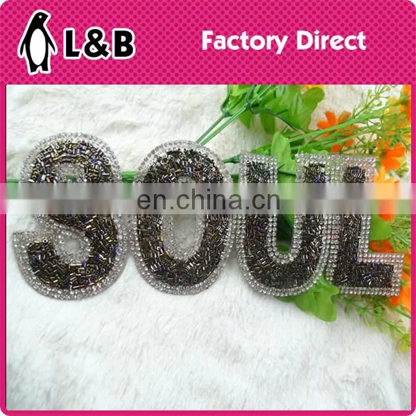 2016 new design fashion popular hot fix rhinestone motif