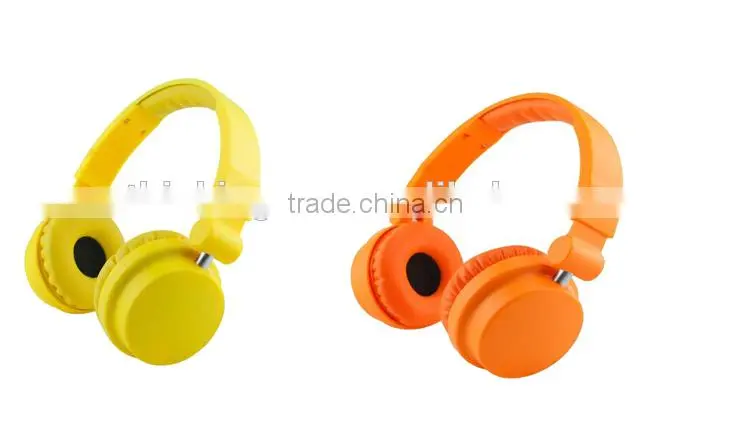 Wired Stereo Headphone/Headset With microphone built in (Blue)