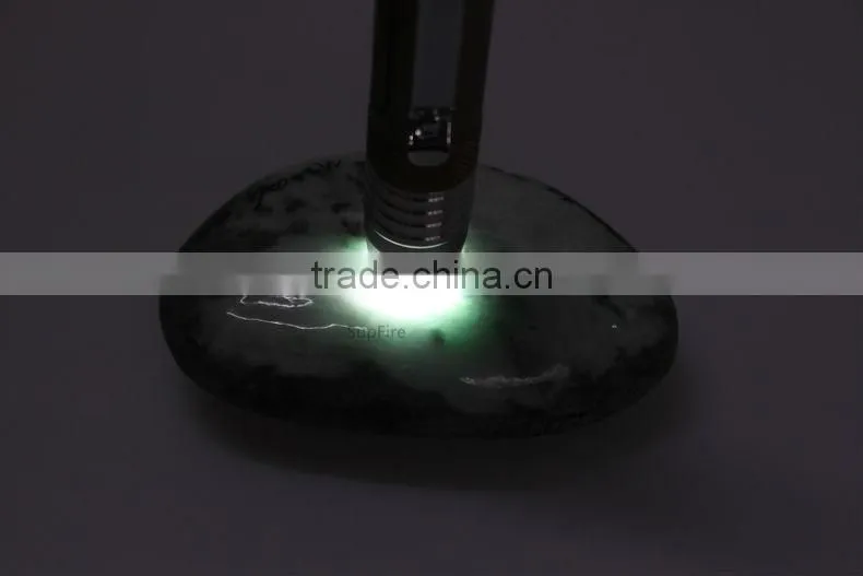 Professional appraisal flashlight use for Jade tool