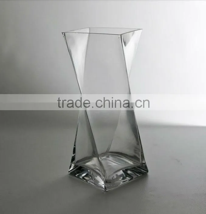 Elegance Popular Customized Embossed Transparent Glass Vase
