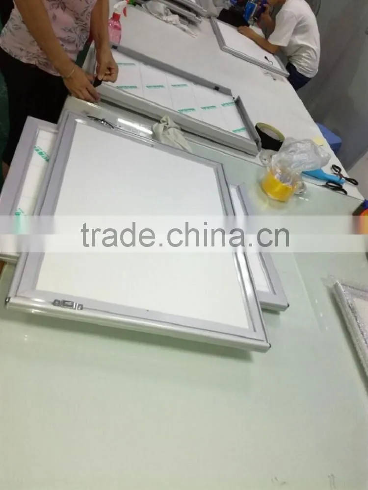 Lighted movie poster frame ultra thin led display light box photo frames designs