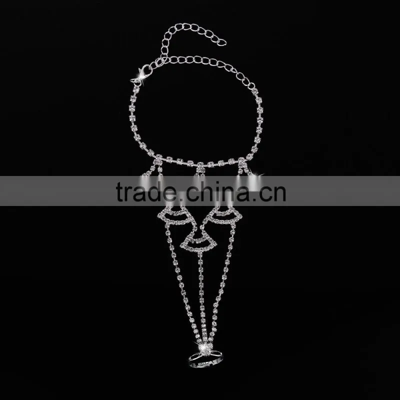 China Factory Supplier Women Jewelry Rhinestone Claw chain bracelet connected rings