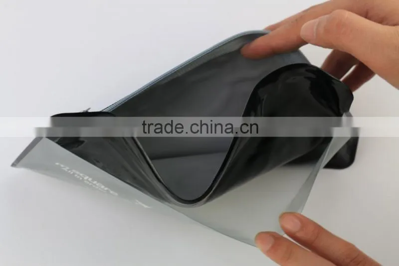 2015 Cheap plane logo pvc zipper puller for pen bag with zipper