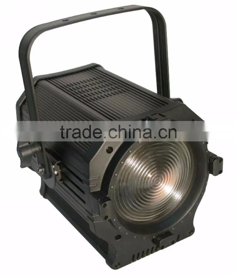 High Quality DMX Dimming Zoom CRI Ra 95 3200K Warm White 400W LED Studio Light Fresnel Spotlight For Video