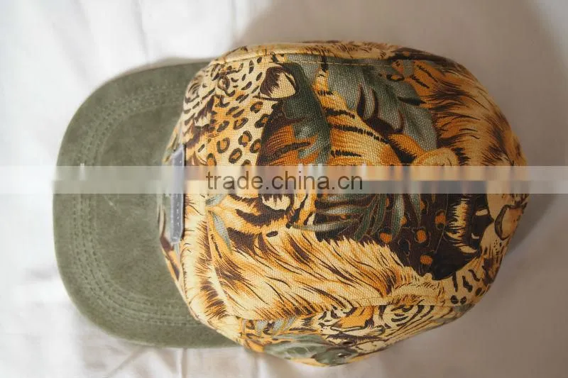 Stylish animal tiger pattern woven lable tag canvas 5 panel cap