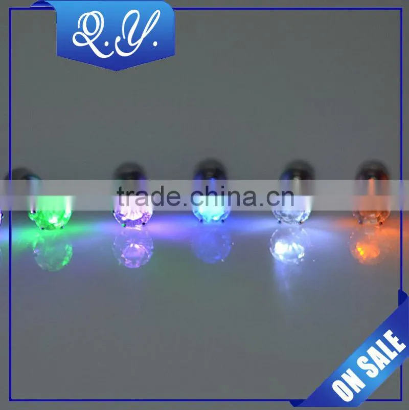 LED Gifts Good Gifts for Girls Birthday / Christmas Gifts Flashing Light Earrings Wholesale