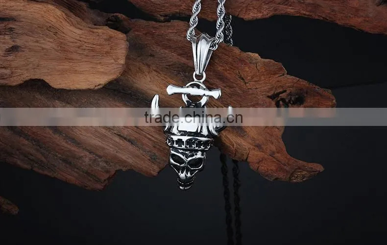 Stainless steel casting unique skull style horn pendant