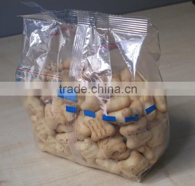Automatic small biscuits packaging machine (DCTWB-420D)