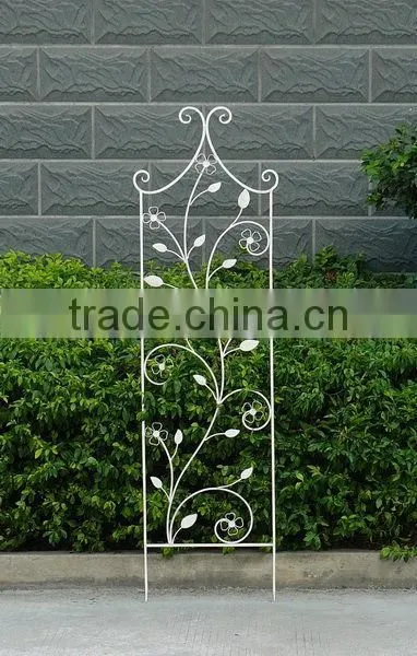 Metal garden wall trellis