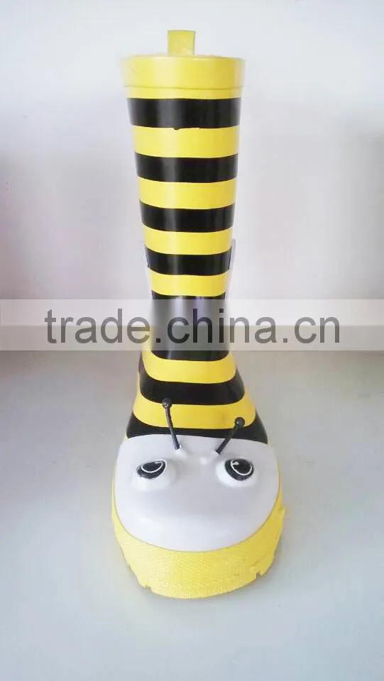 kids yellow rubber rain boots