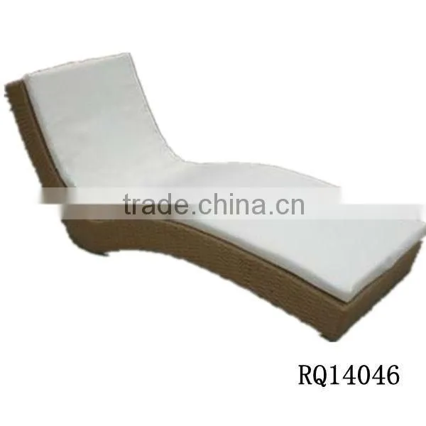 Poly Rattan Sunbed PE Rattan With Cushion