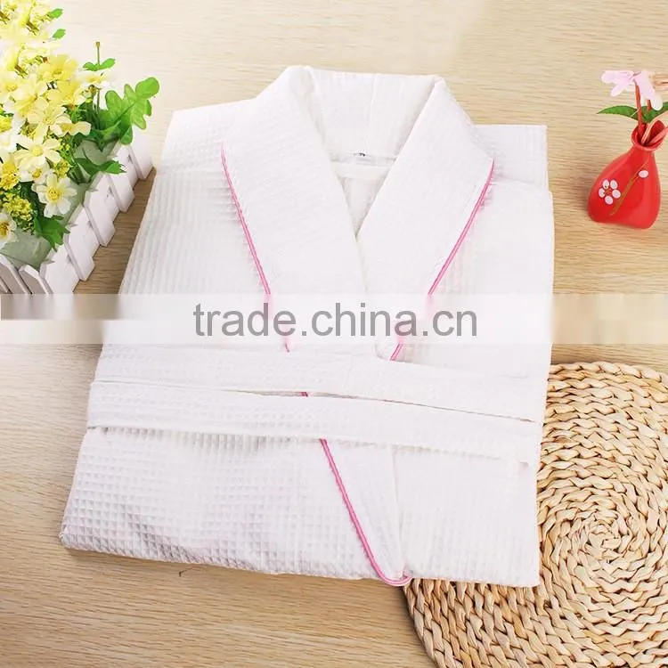 China wholesale white 100% cotton bathrobes waffles hotel with clolor edge