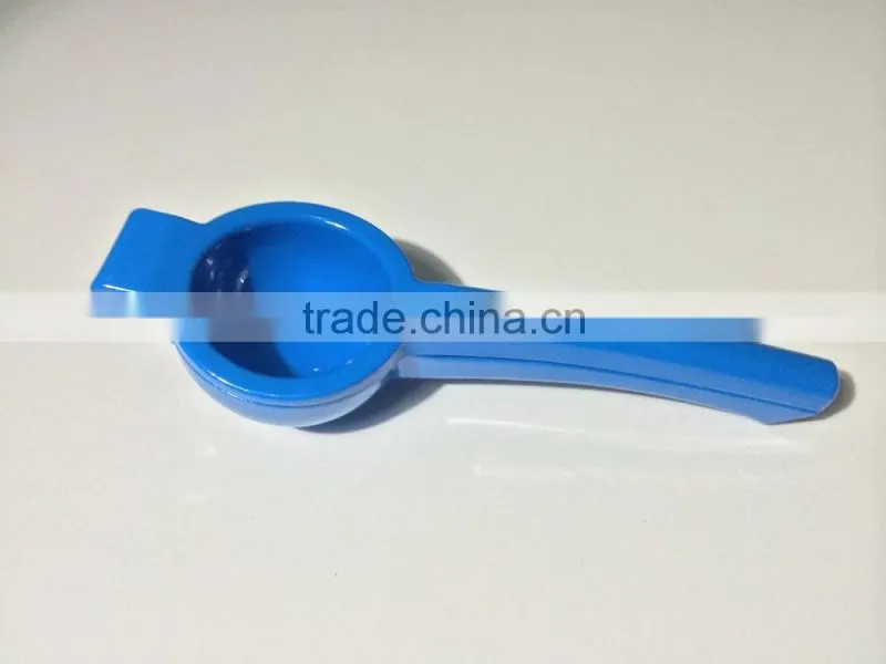 Hot Sell Kitchen Use Aluminum Alloy Metal Lemon Squeezer