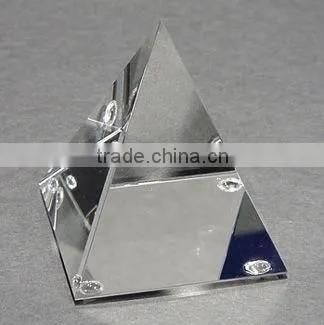 2016 New & beautiful crystal pyramid