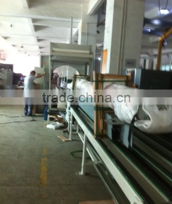 Orbital stretch wrapping machine for furniture