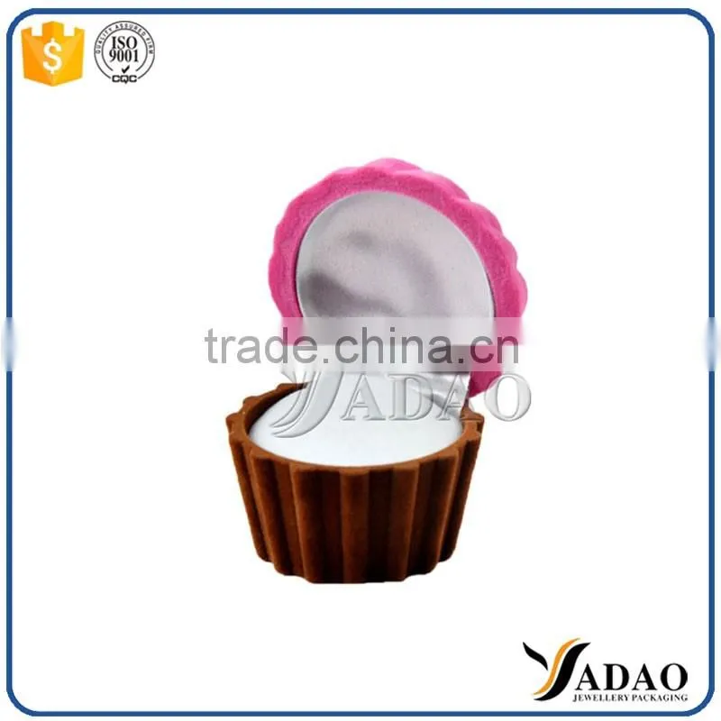 Cake shape flocking velvet jewelry boxes packaging